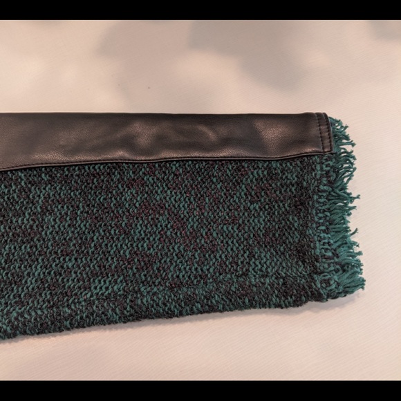 DONNA KARAN Sweater Crew Neck Long Sleeves Fringe Leather Trim NEW L - Picture 7 of 8